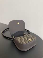 Fendi C'mon Medium Bag - Image 6