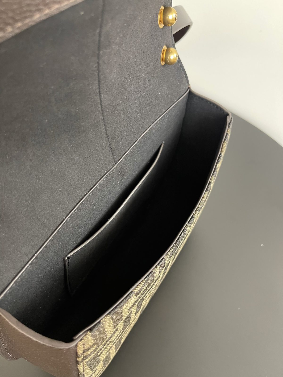 Fendi C'mon Medium Bag - Image 9