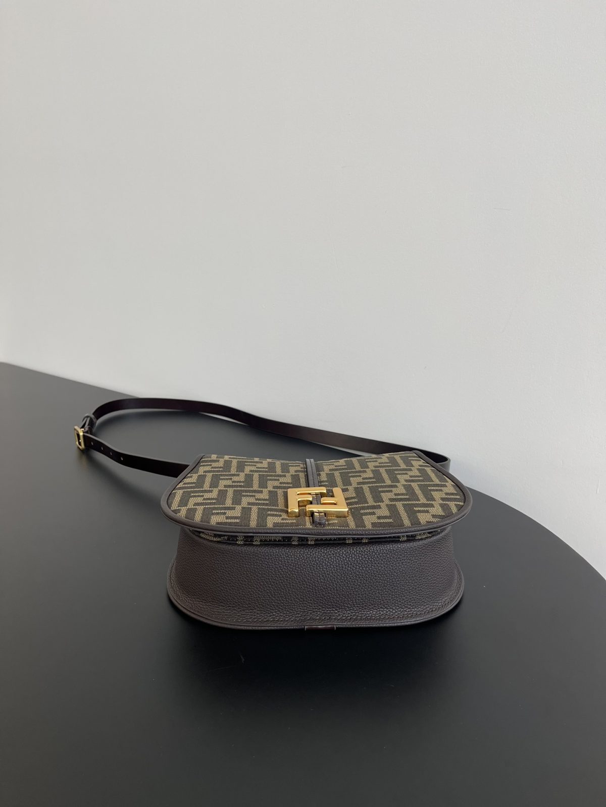 Fendi C'mon Medium Bag - Image 2