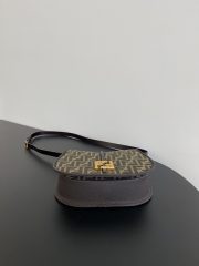 Fendi C'mon Medium Bag - Image 2