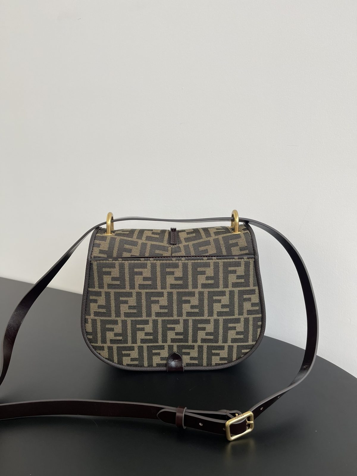 Fendi C'mon Medium Bag - Image 3