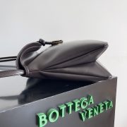 Bottega Veneta Large Shoulder Bag - Image 3