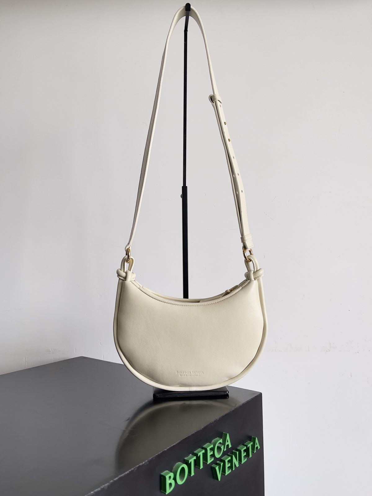 Bottega Veneta Gemelli Messenger Bag - Image 2