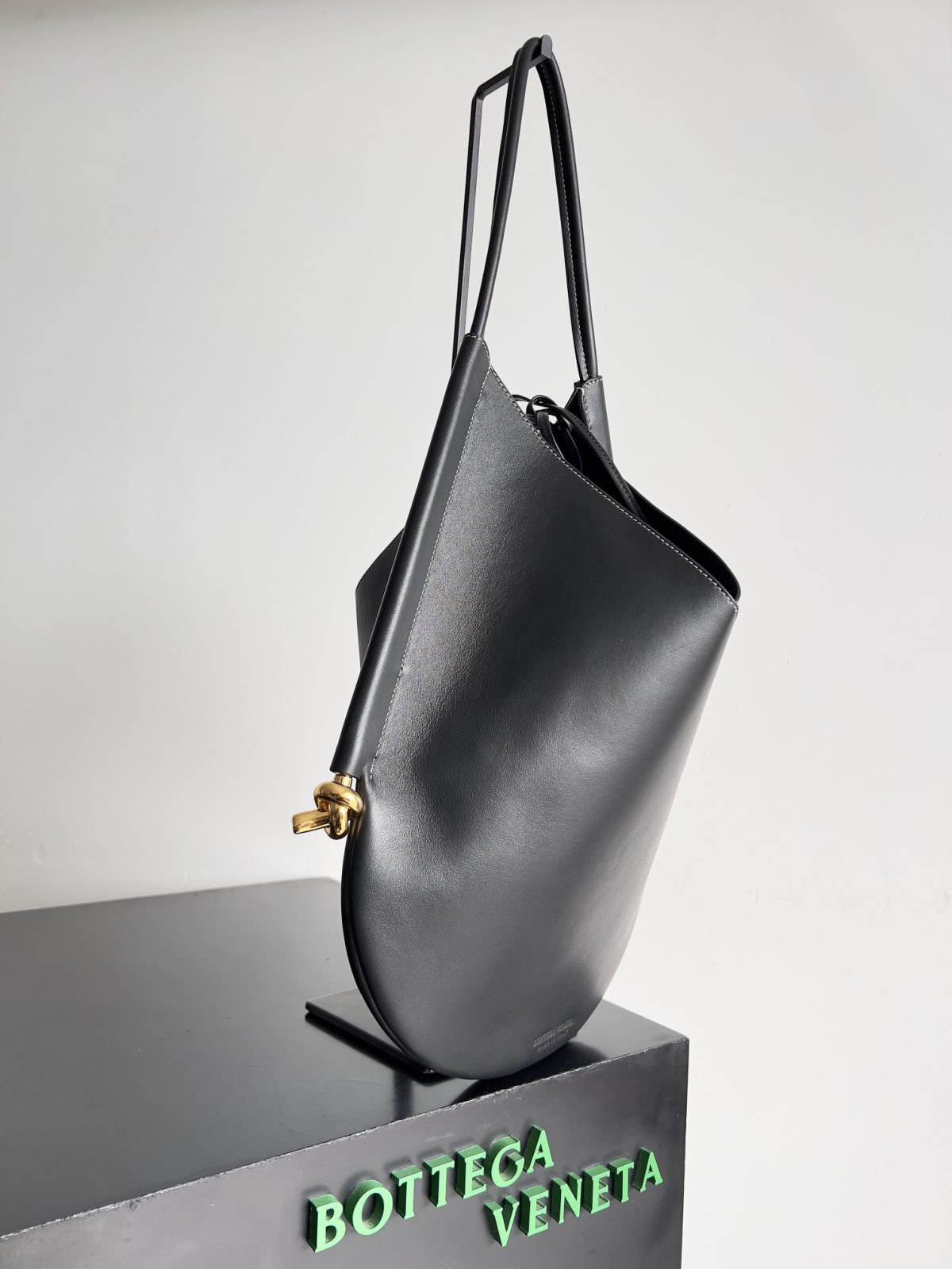 Bottega Veneta Large Solstice Bag - Image 2