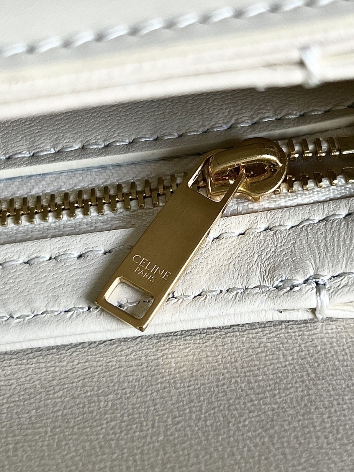 Celine Teen Triomphe Small Bag In Shiny Calfskin - Image 9