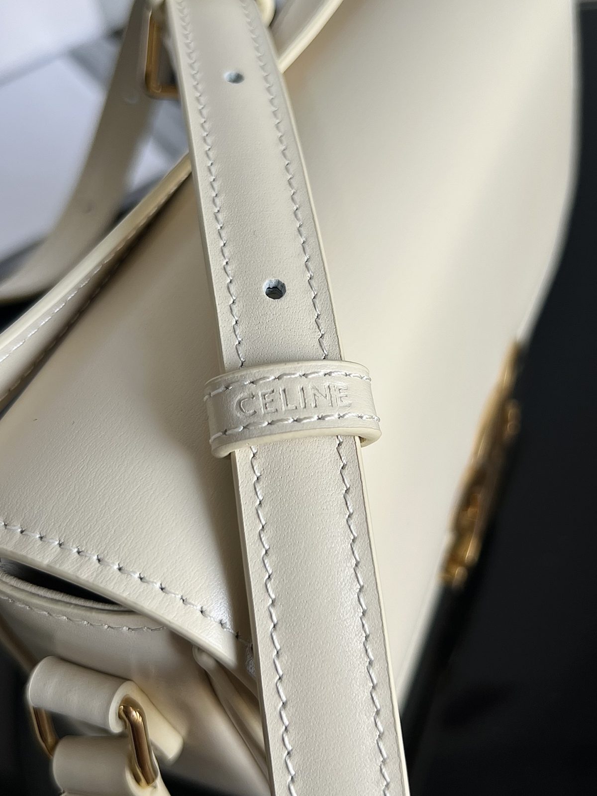 Celine Teen Triomphe Small Bag In Shiny Calfskin - Image 6