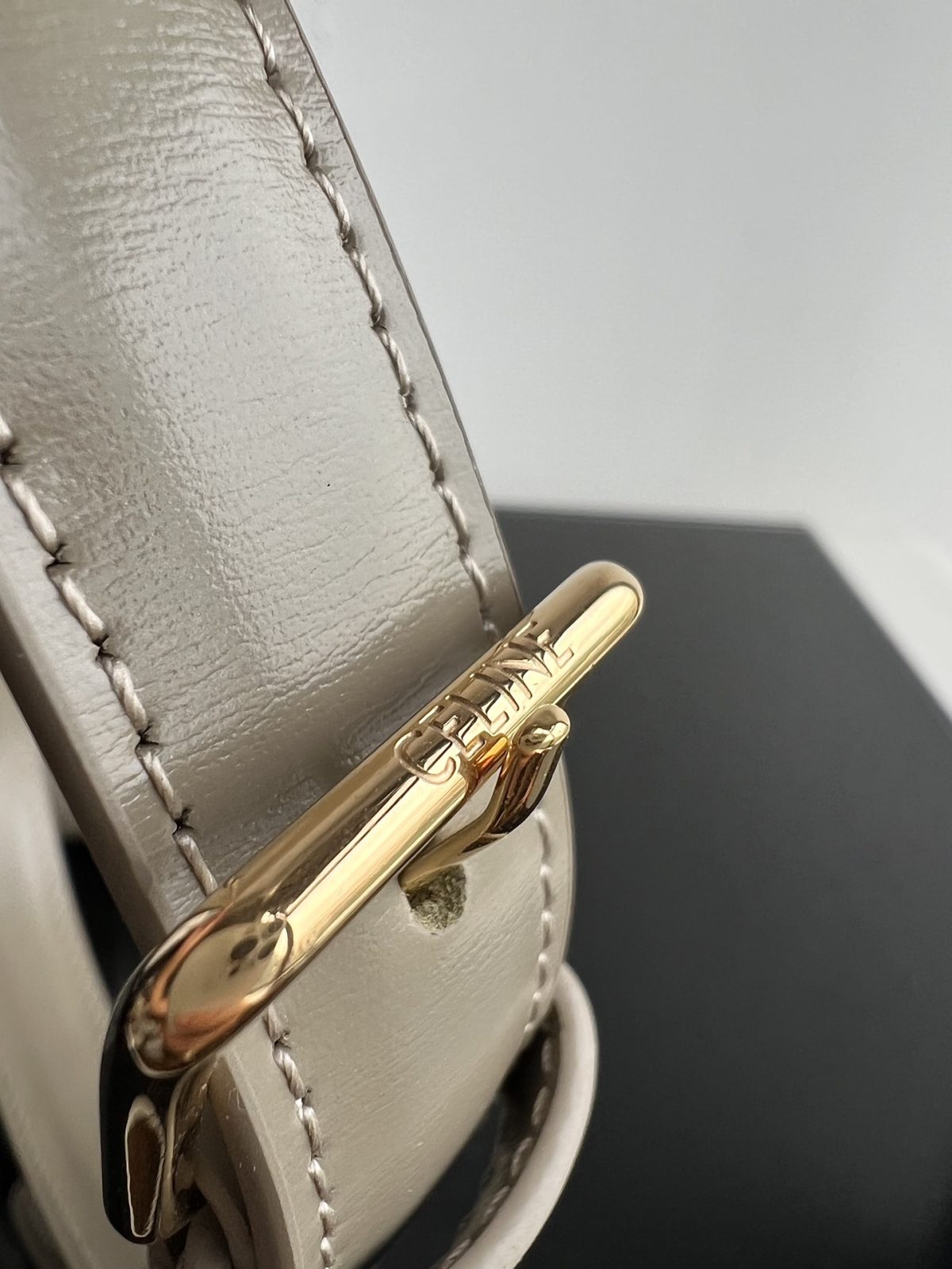 Celine Teen Triomphe Medium Bag In Shiny Calfskin - Image 6