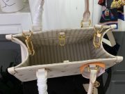 LV Onthego BB - Image 5