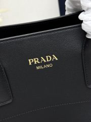 Prada Medium leather tote bag - Image 6