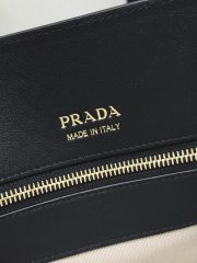 Prada Medium leather tote bag - Image 5