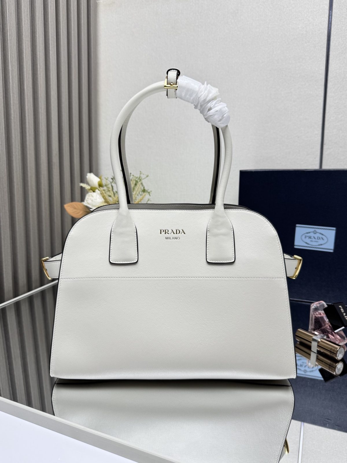 Prada Medium leather tote bag - Image 1