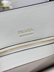 Prada Medium leather tote bag - Image 9