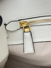 Prada Medium leather tote bag - Image 8