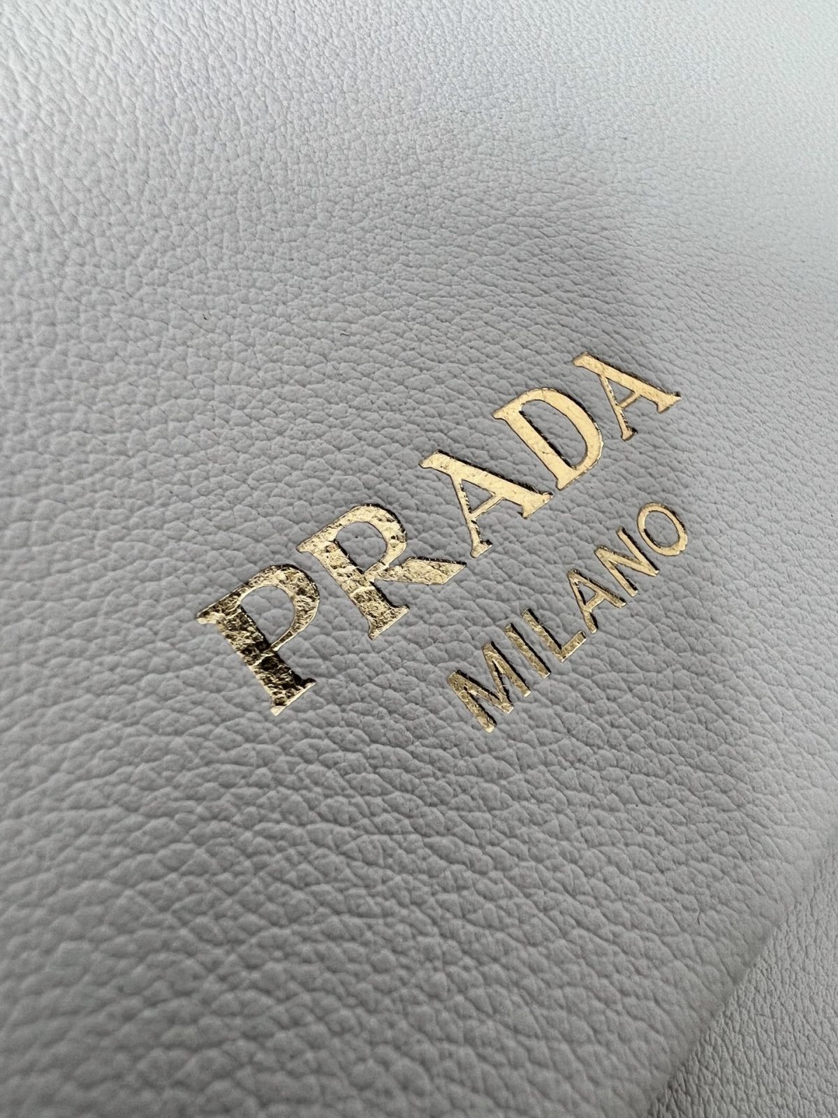 Prada Doux medium leather shoulder bag - Image 8
