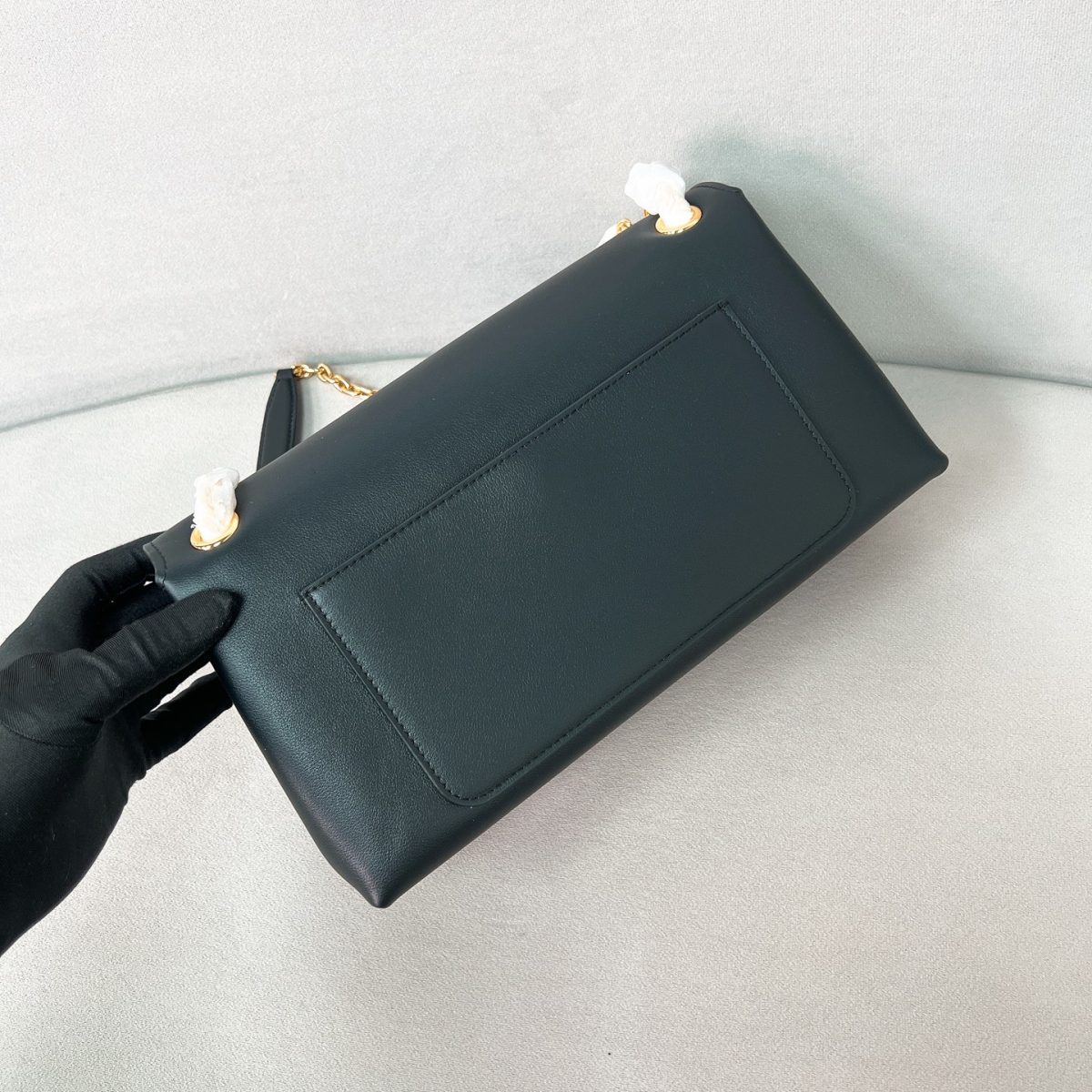 Prada Doux medium leather shoulder bag - Image 3
