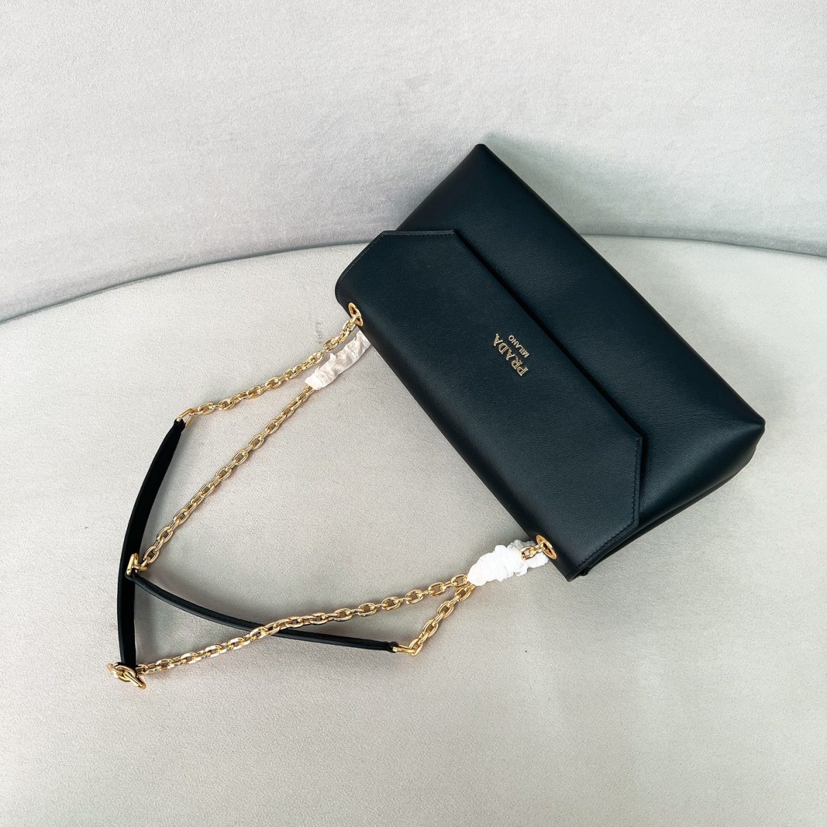 Prada Doux medium leather shoulder bag - Image 4
