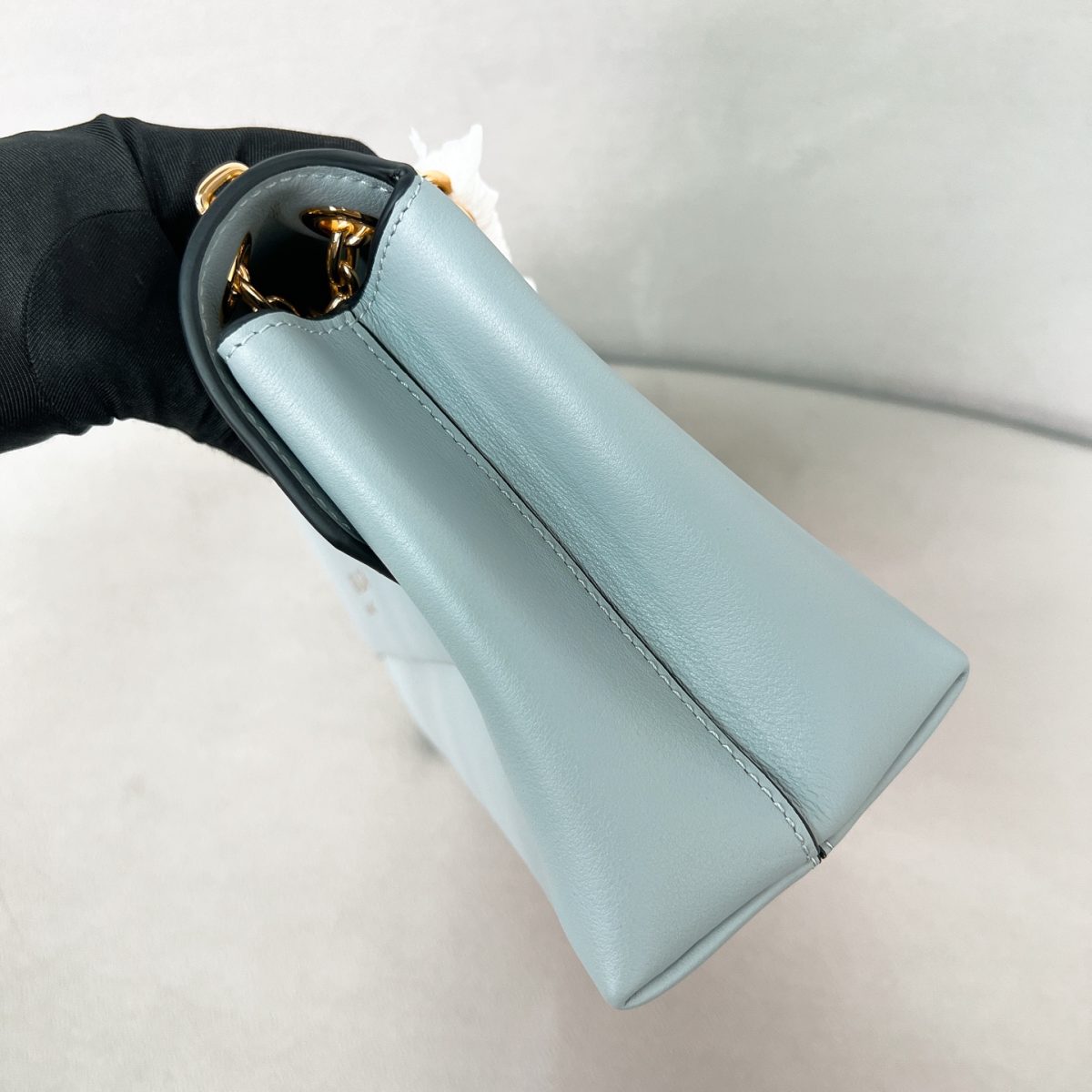 Prada Doux medium leather shoulder bag - Image 3