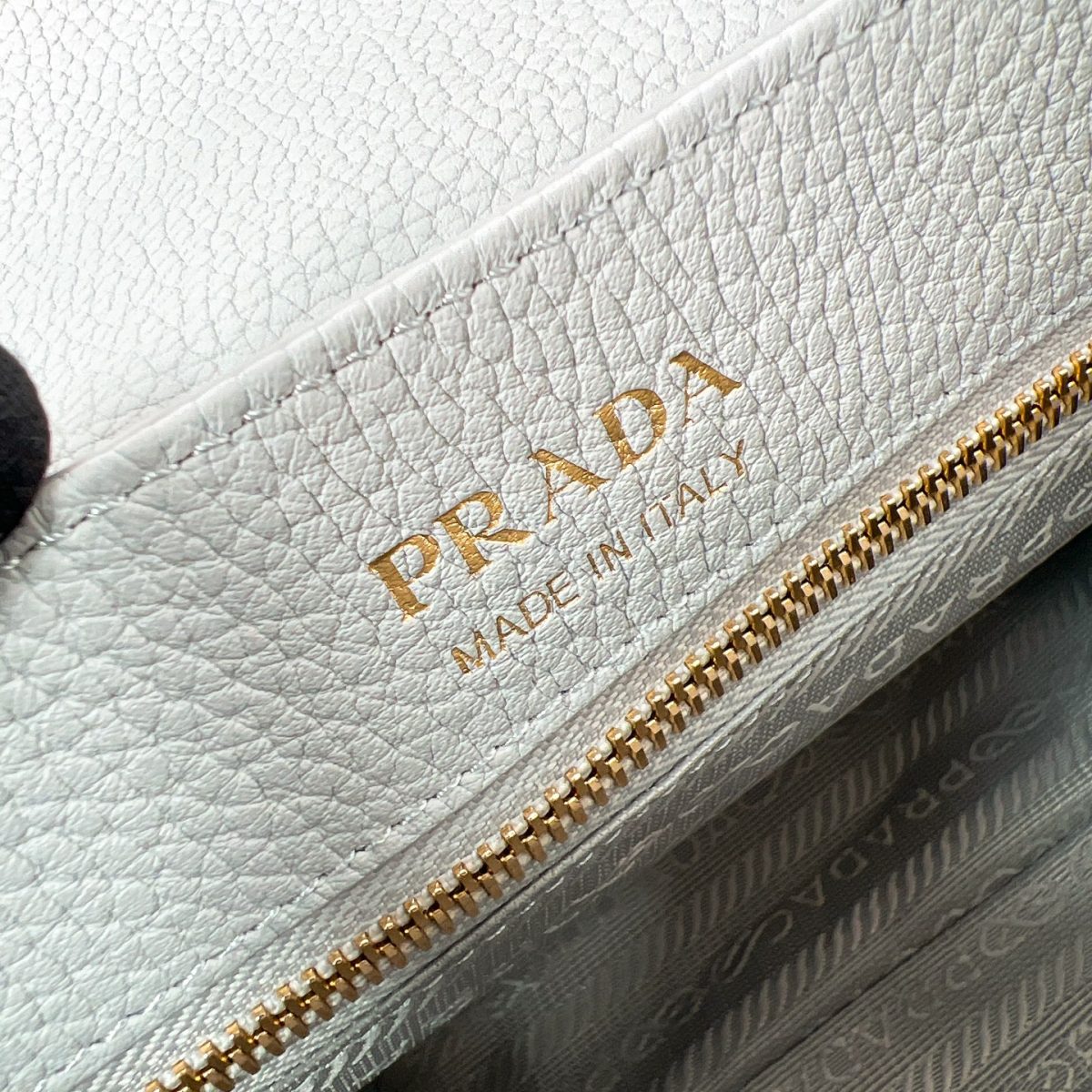 Prada Small Leather Shoulder Bag - Image 5
