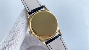 Best Swiss Patek Philippe Calatrava 5196G Replica – 37mm Rose Gold, White Dial, AAA Quality photo review