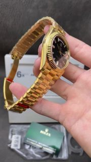 Best Swiss Super Clone Rolex Day-Date 228238 Replica – 40mm Gold & Black AAA+ - Image 5