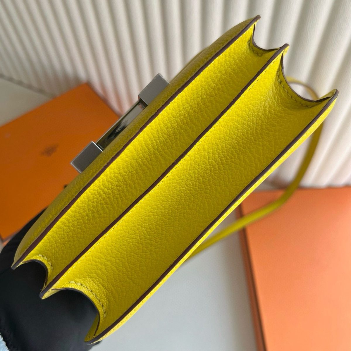 Hermes Constance 18 Handmade Bag in Jaune Naples Chevre Mysore Leather - Image 2