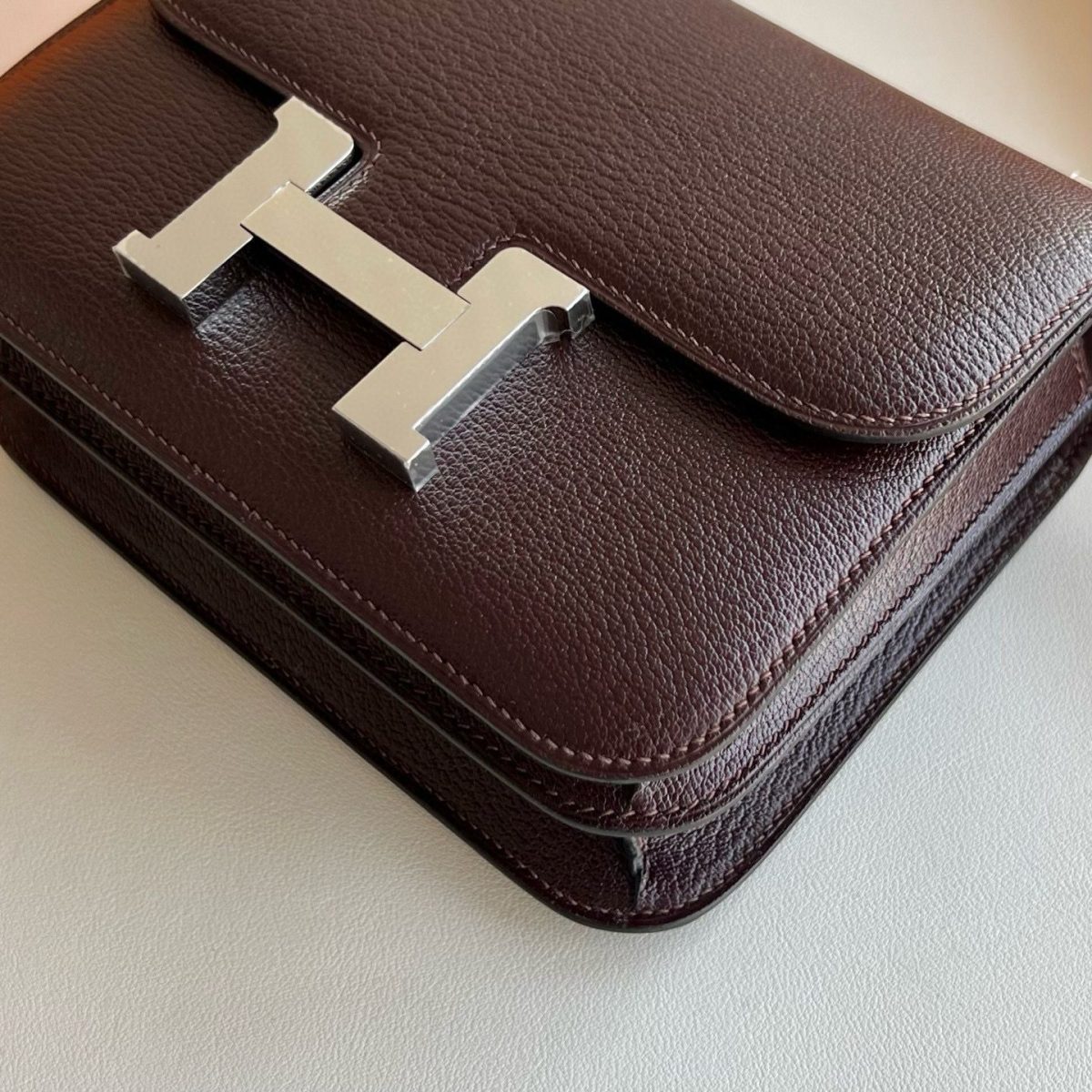 Hermes Constance 18 Handmade Bag in Rouge H Chevre Mysore Leather - Image 2