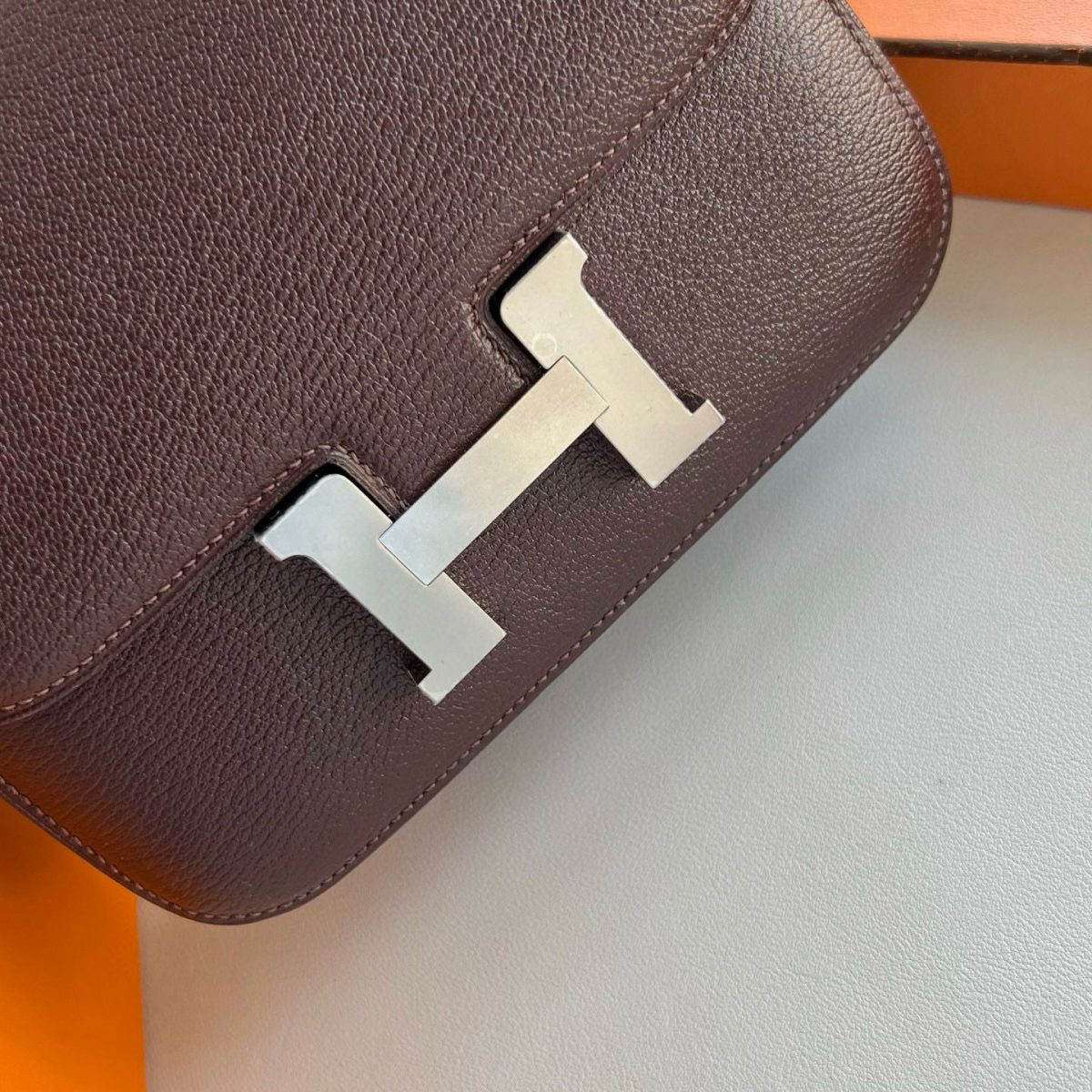Hermes Constance 18 Handmade Bag in Rouge H Chevre Mysore Leather - Image 7
