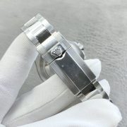 Swiss-Made Super Clone Rolex Yacht Master 116622 Replica | 40mm Steel & Green - Image 7