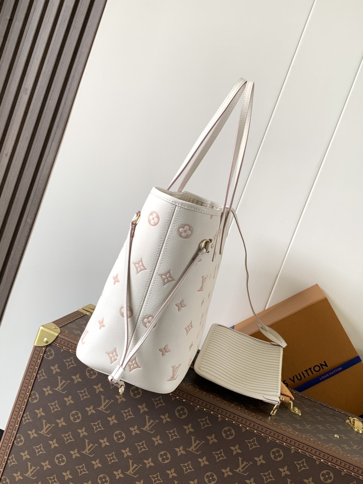 LV Neverfull MM - Image 4