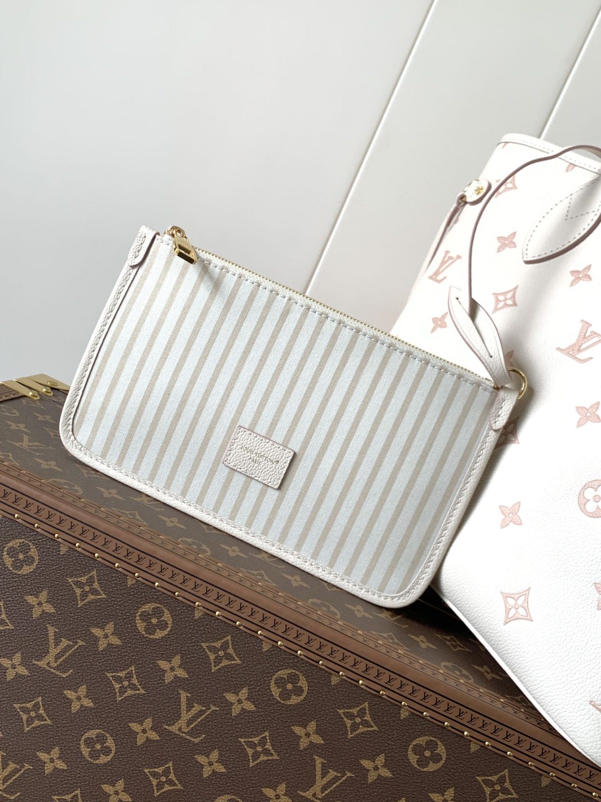 LV Neverfull MM - Image 7