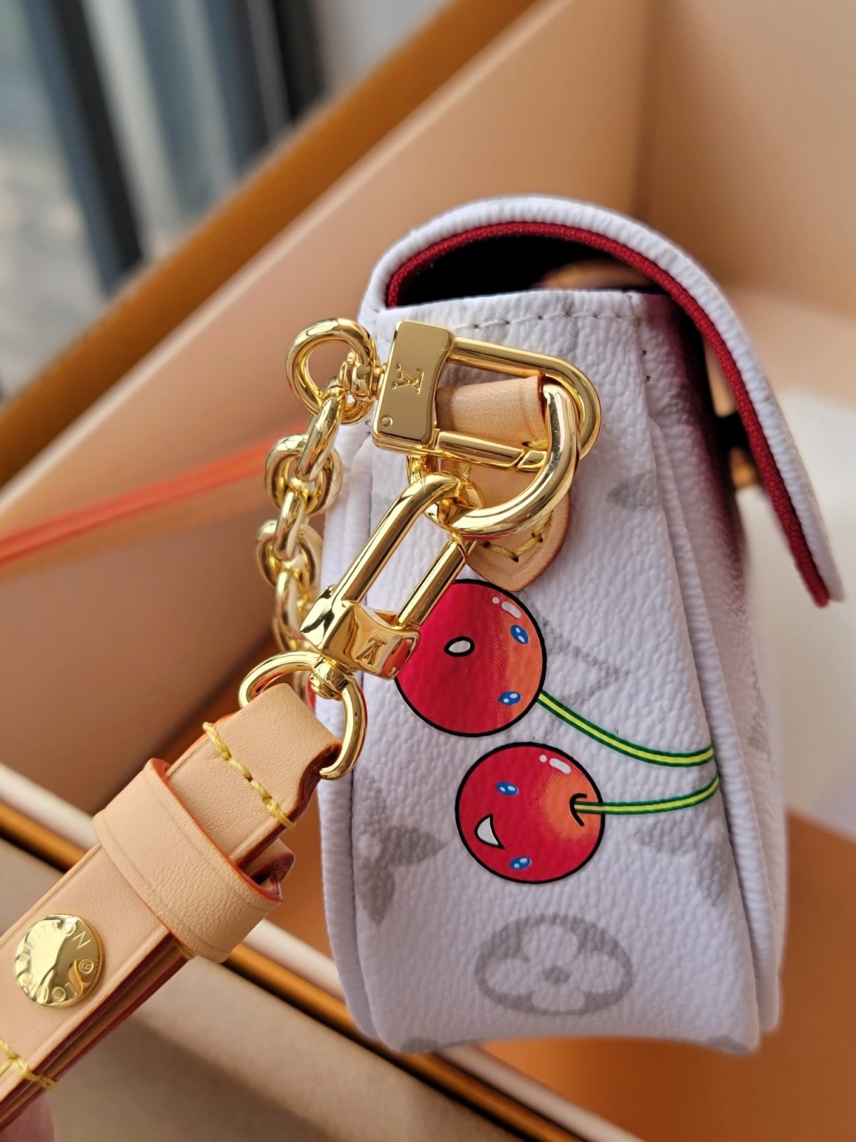 LV x TM Wallet On Chain Ivy - Image 4