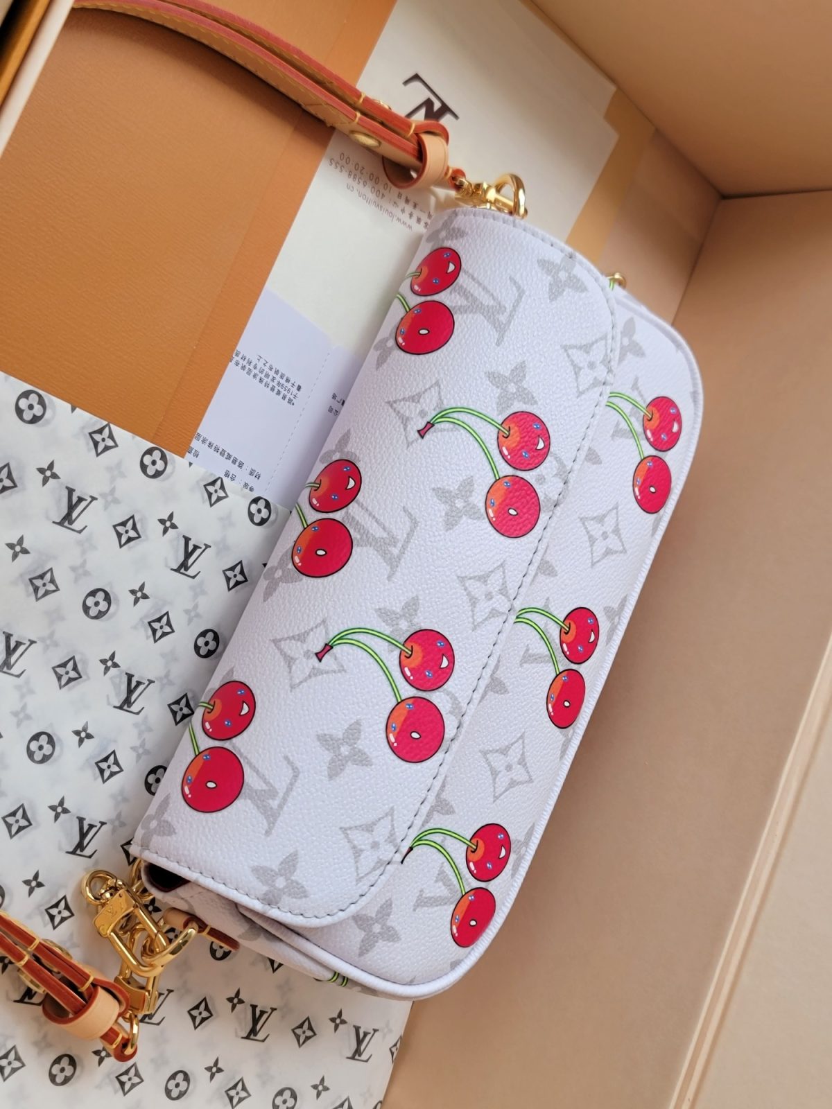 LV x TM Wallet On Chain Ivy - Image 6