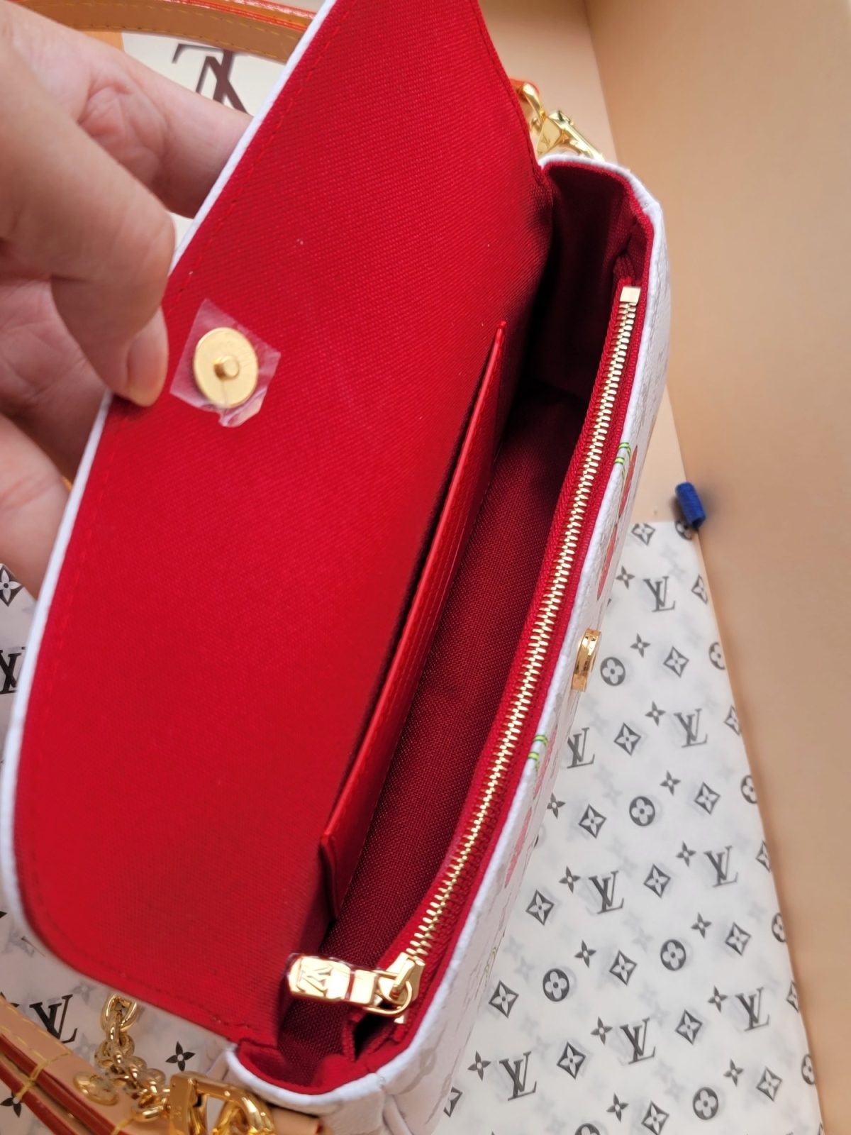 LV x TM Wallet On Chain Ivy - Image 7