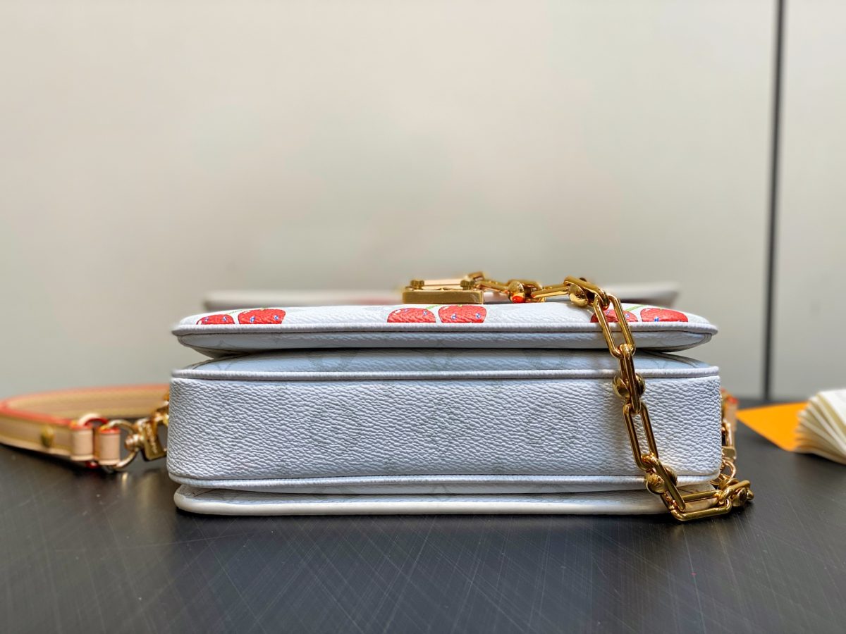 LV x TM Pochette Métis East West - Image 4