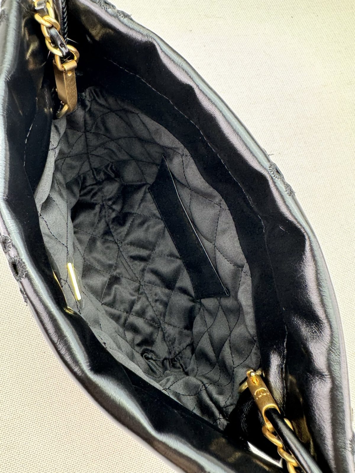 Chanel Mini 22bag - Image 7
