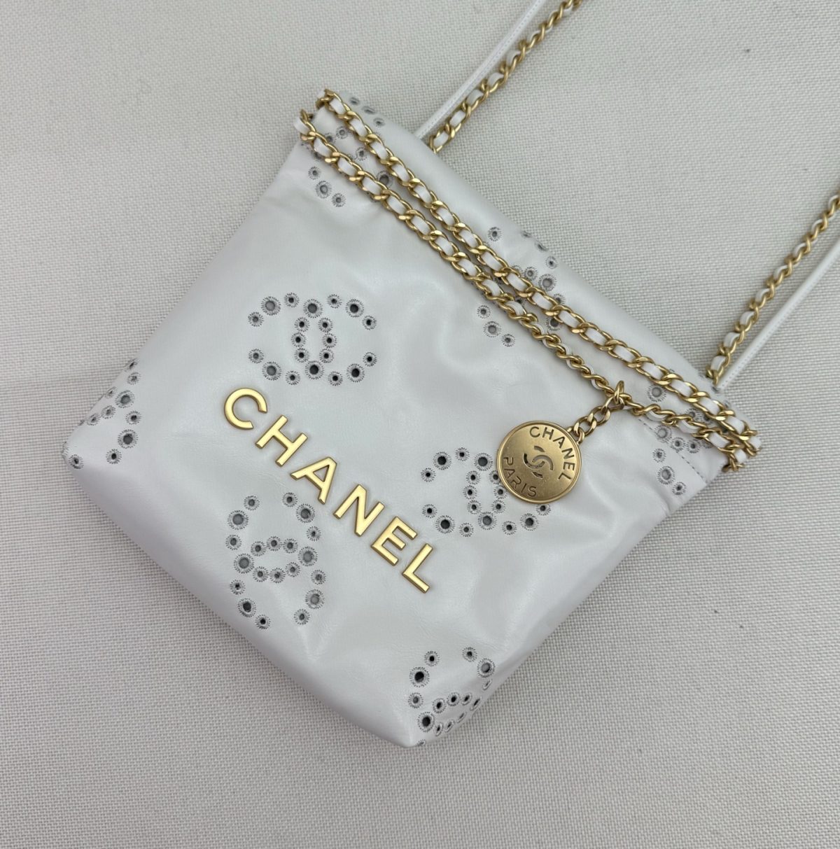 Chanel Mini 22bag - Image 4