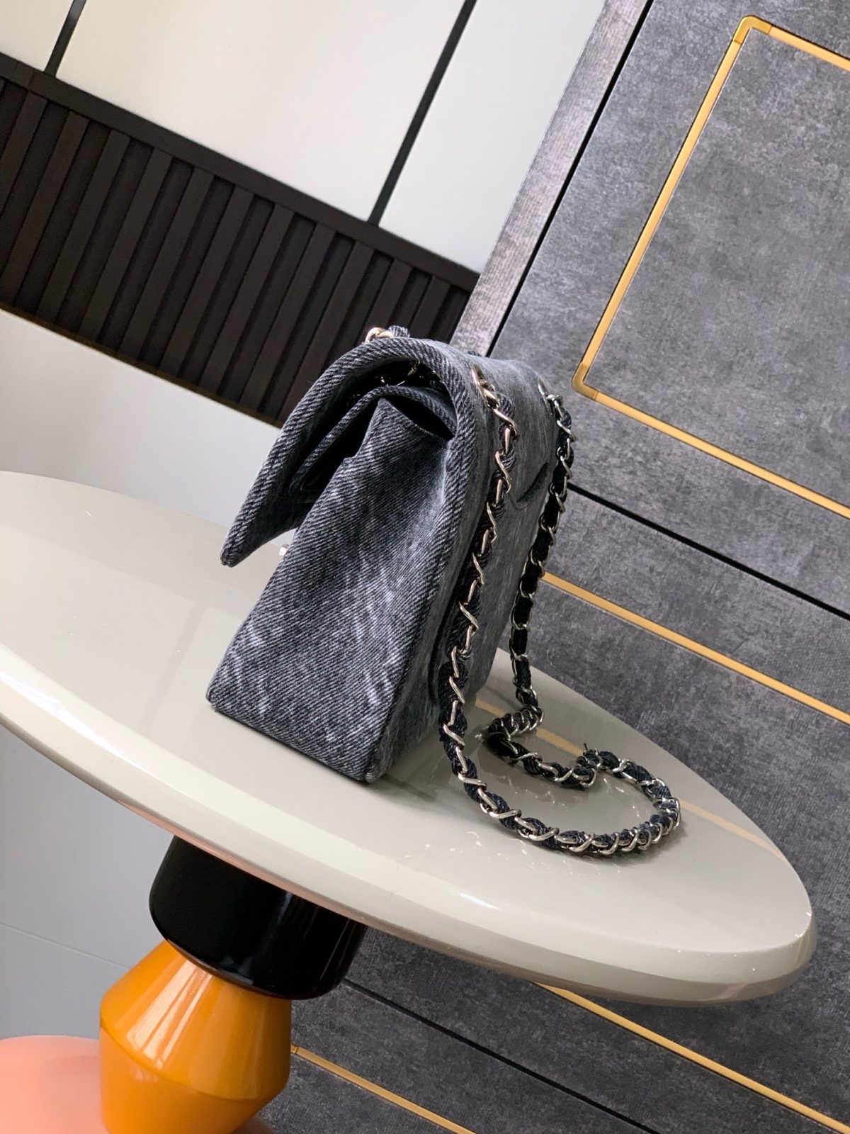Chanel Classic Flap Chain Bag - Image 3