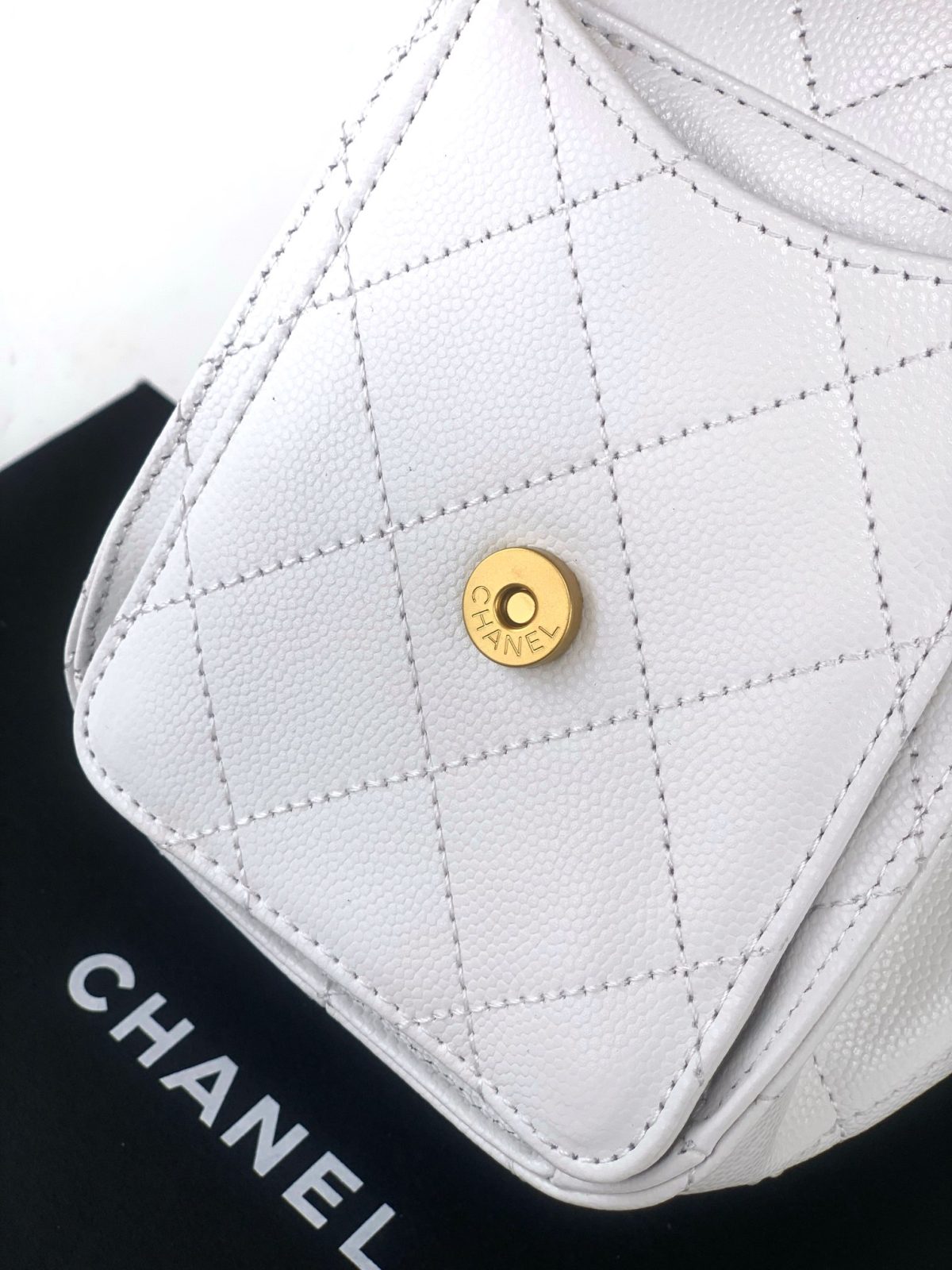 Chanel Small Hobo Bag - Image 5