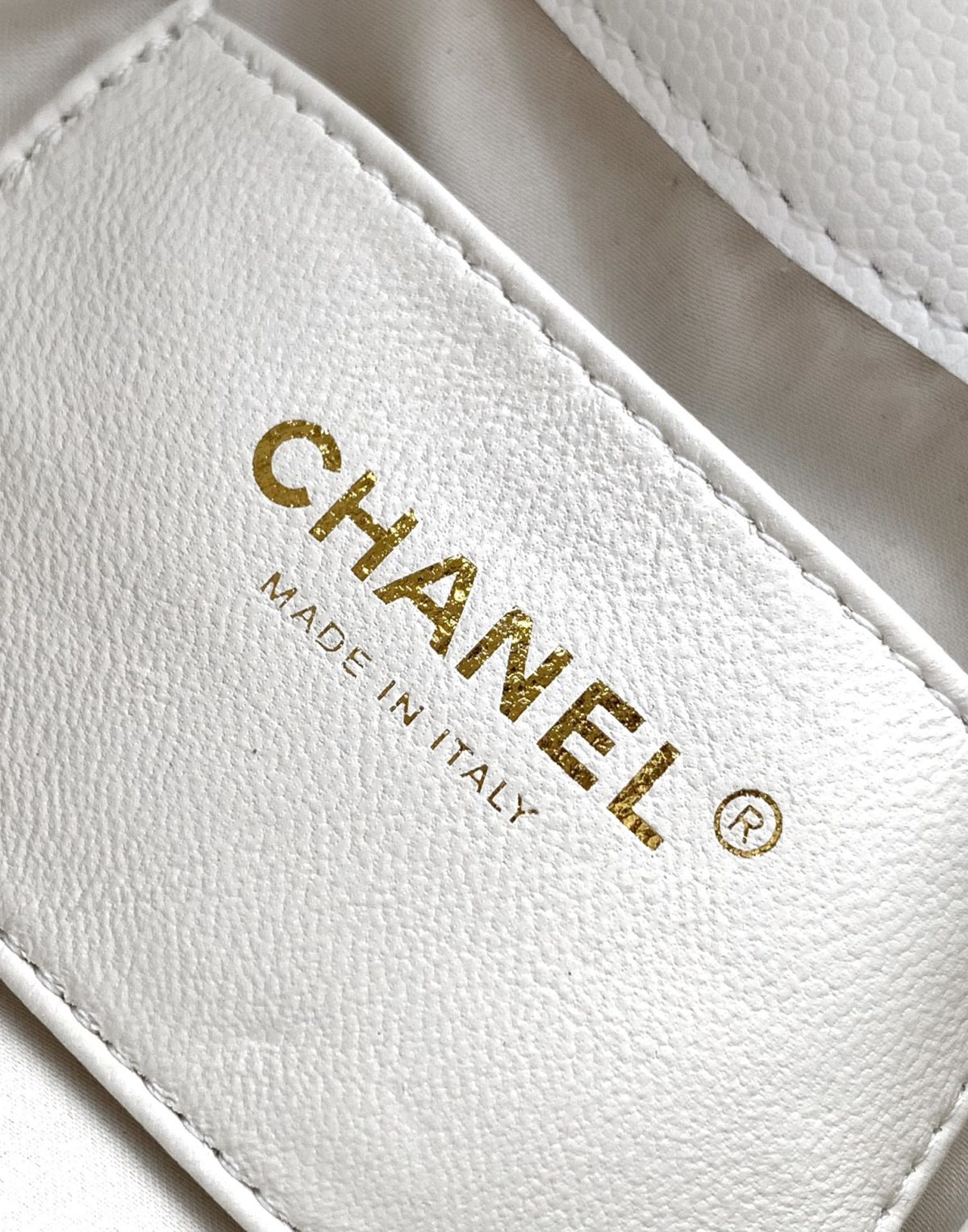 Chanel Small Hobo Bag - Image 8