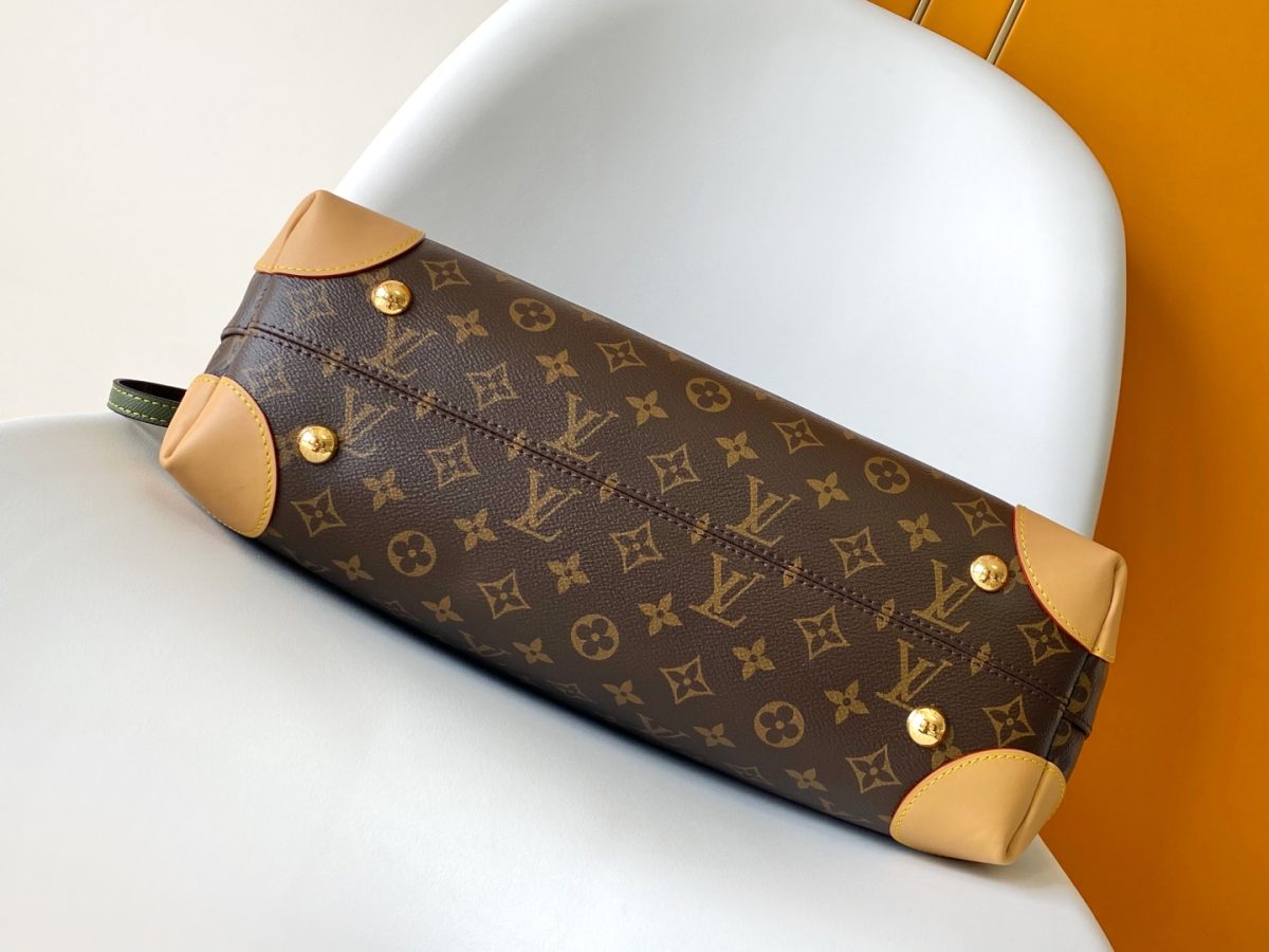 LV Hide Away MM - Image 4
