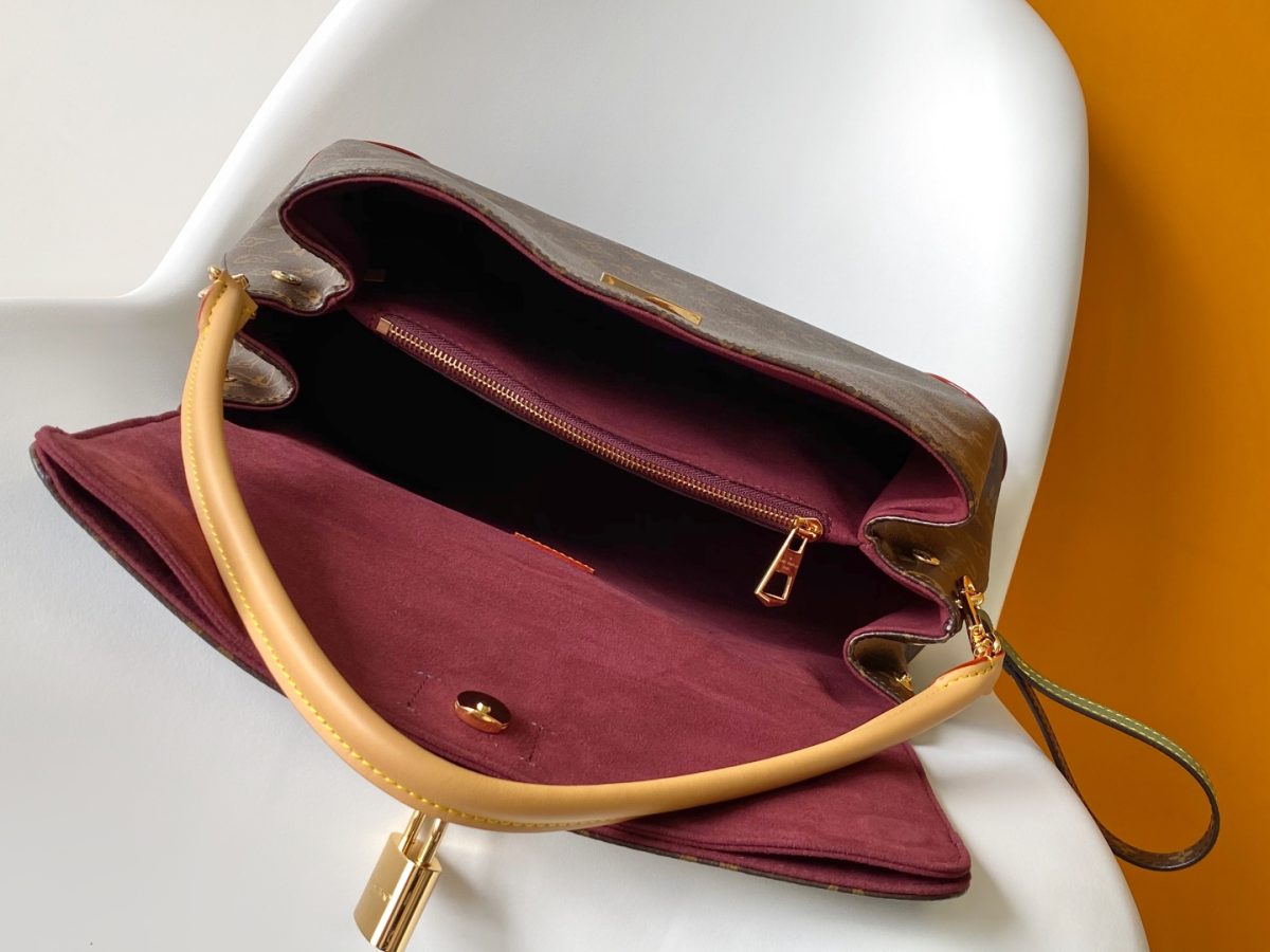 LV Hide Away MM - Image 9