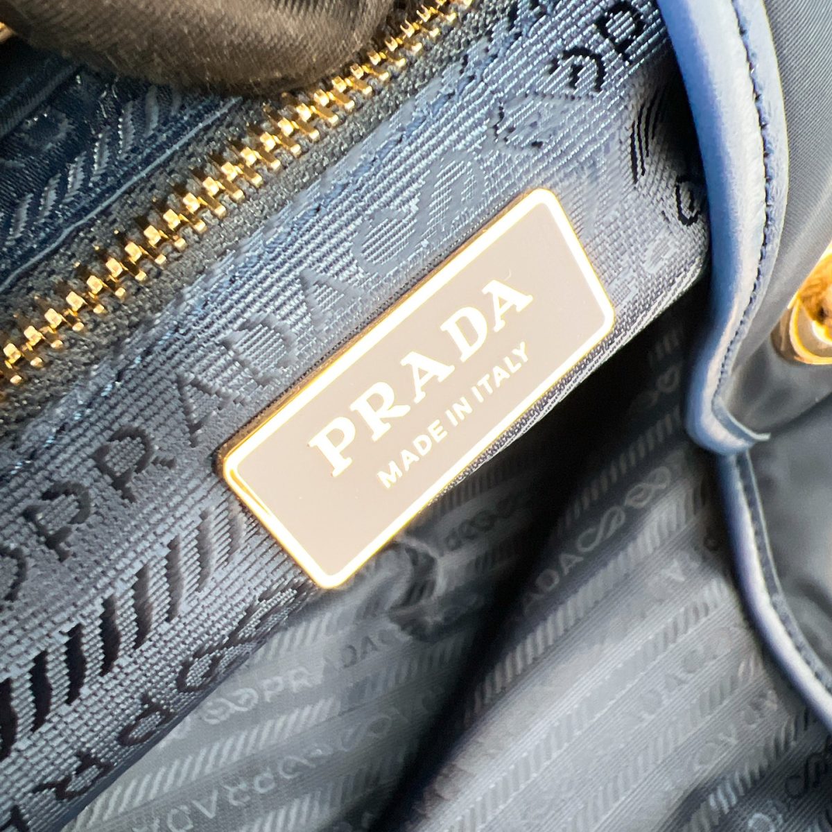 Prada Mariner large Re-Nylon shoulder bag - Image 9