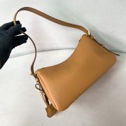 Prada Aimée medium leather shoulder bag - Image 4