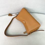 Prada Aimée medium leather shoulder bag - Image 6