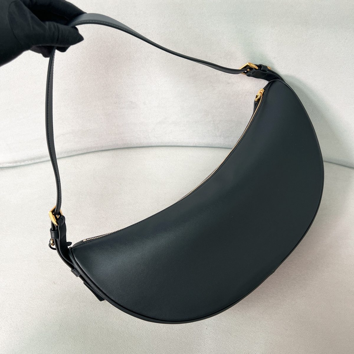 Prada Demi-lune large leather shoulder bag - Image 3