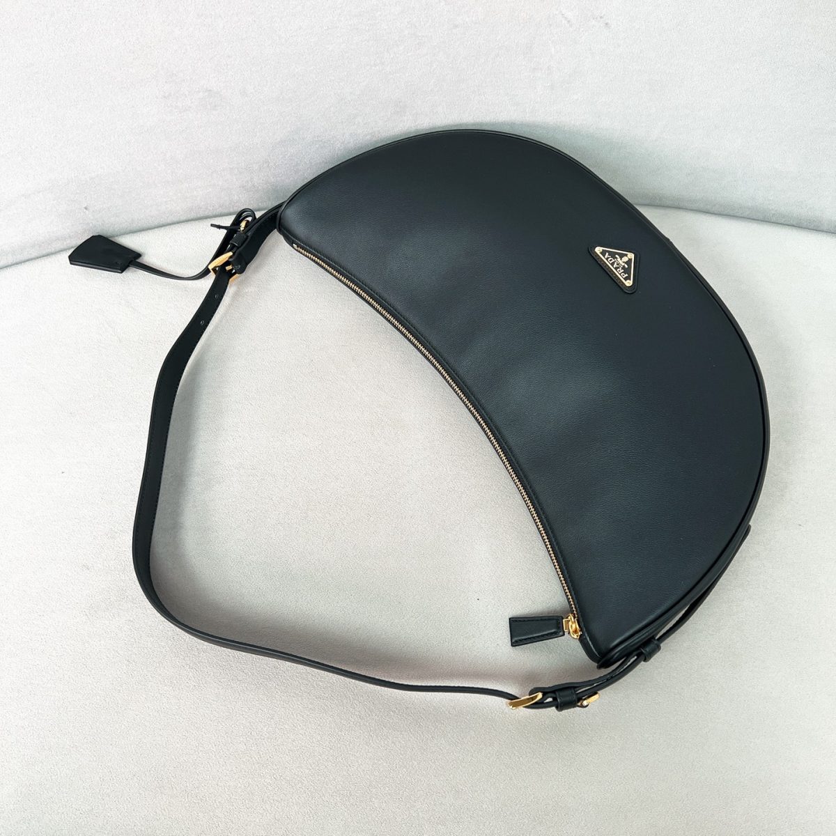 Prada Demi-lune large leather shoulder bag - Image 5