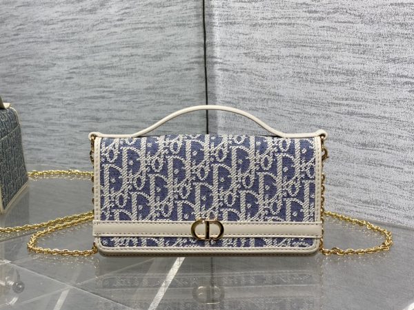 Dior 30 Montaigne Cigale Chain Bag