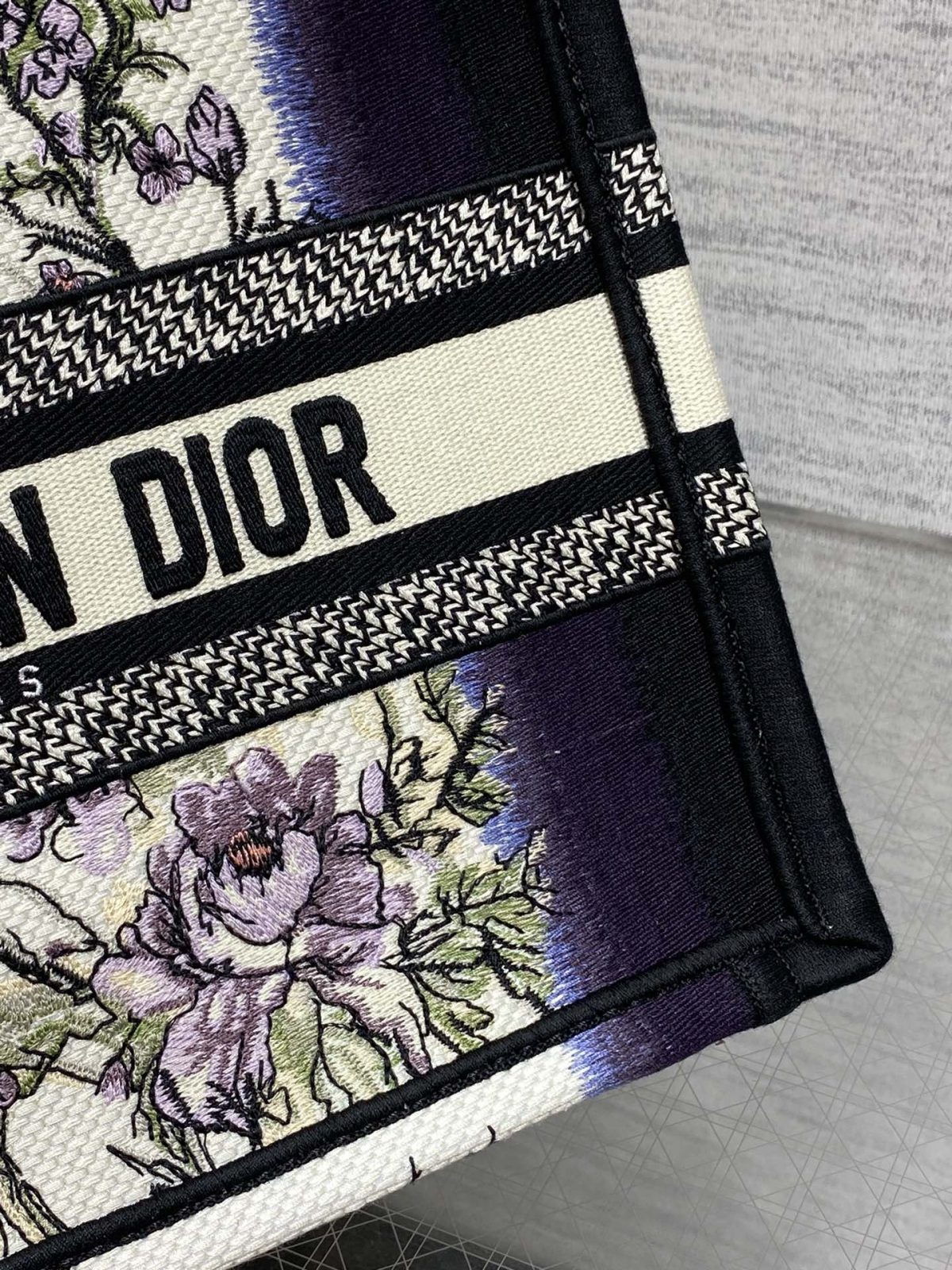 Dior Book Tote Small Bag - Image 3