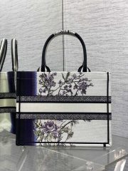 Dior Book Tote Medium Bag - Image 5