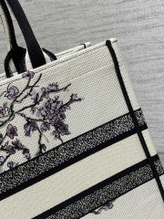 Dior Book Tote Medium Bag - Image 4